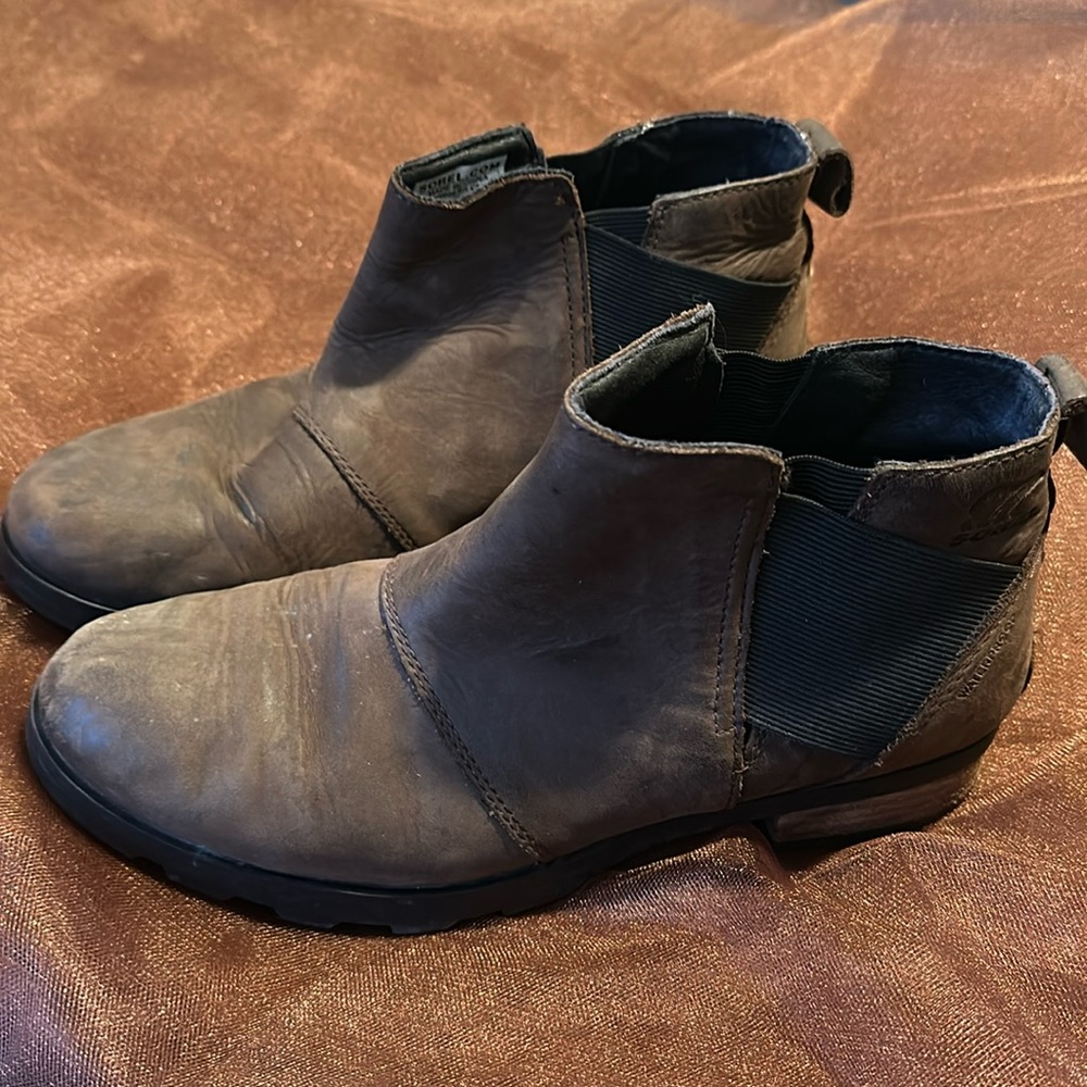 Sorel Emelie Chelsea boot